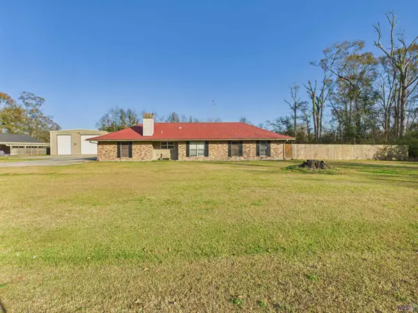 12140 Oakline Acres, St. Amant, LA 70774