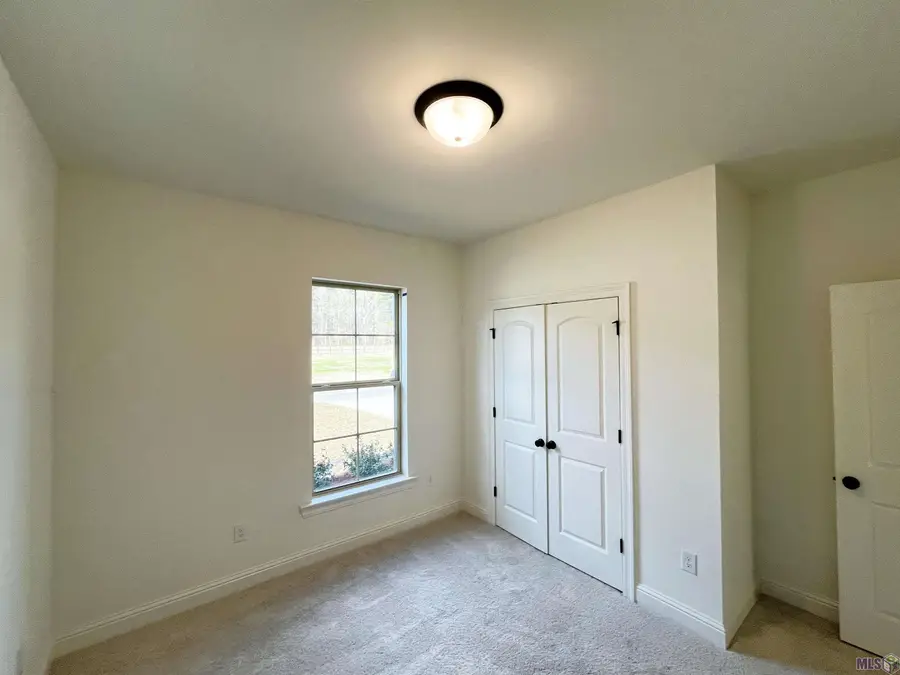 11390 Densmore Dr, Denham Springs, LA 70726 - #2