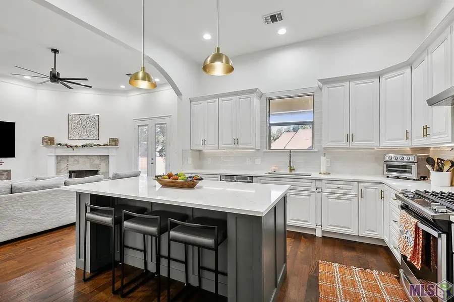 12221 Hampton Village Ave, Central, LA 70818 - #3