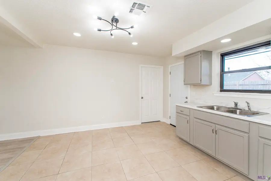 1800 Cartier Dr, Laplace, LA 70068 - #3