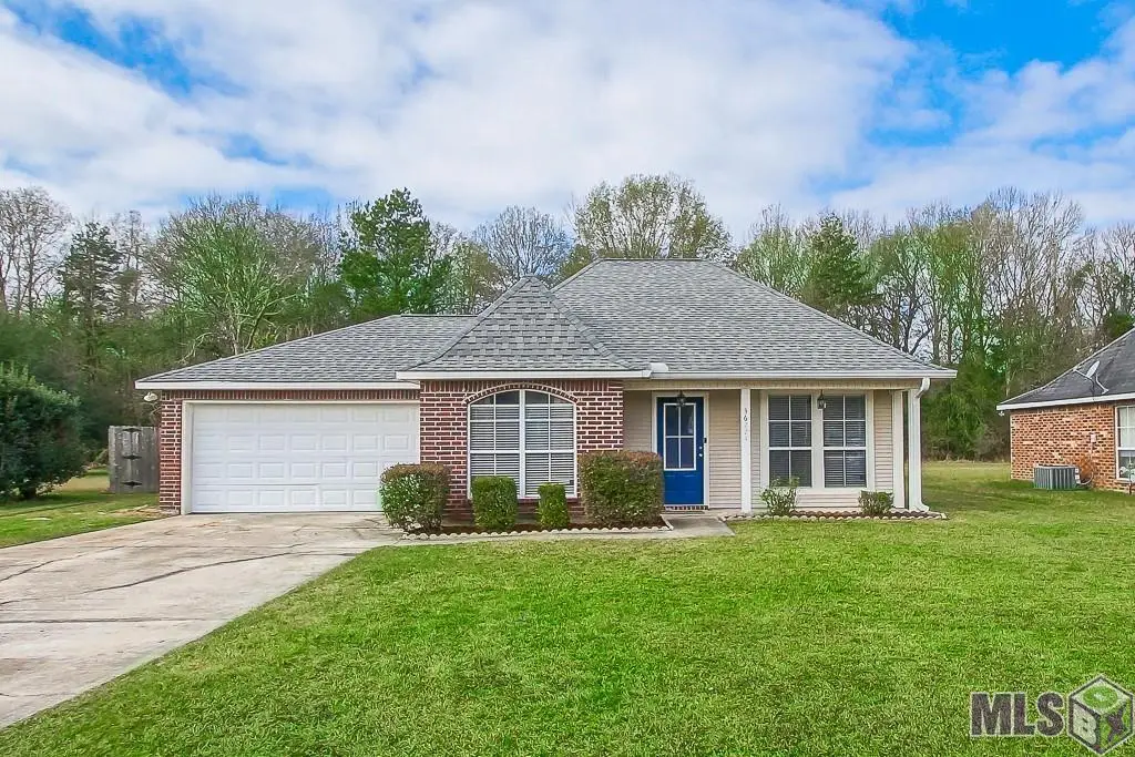 36221 Lynchburg Dr, Denham Springs, LA 70706 - #1