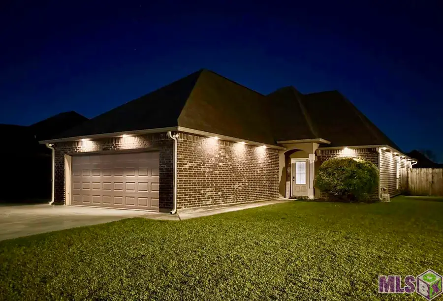 14469 Essen Terrace Dr, Gonzales, LA 70737 - #2