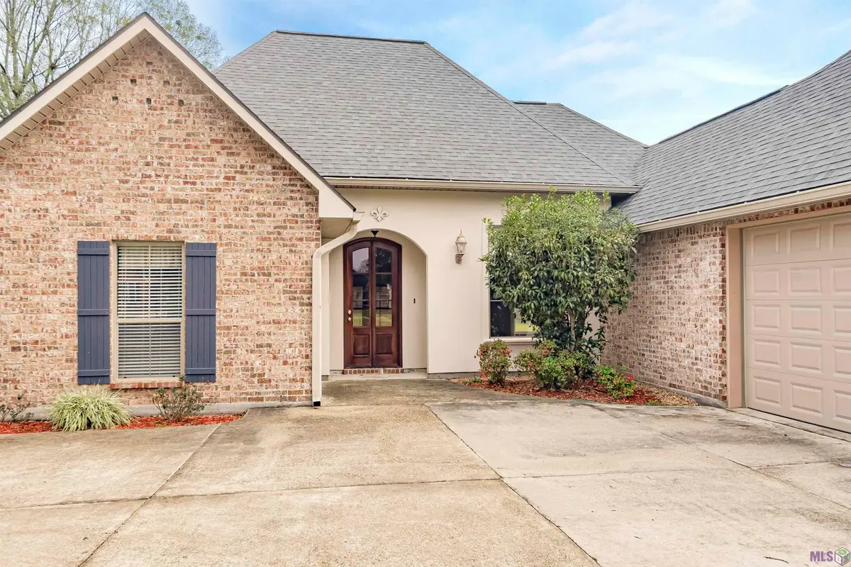 30680 Summer Run Ct, Denham Springs, LA 70726 - #1