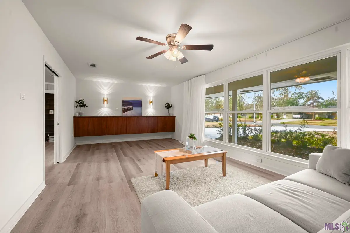 555 Woodhaven St, Baton Rouge, LA 70815 - #1