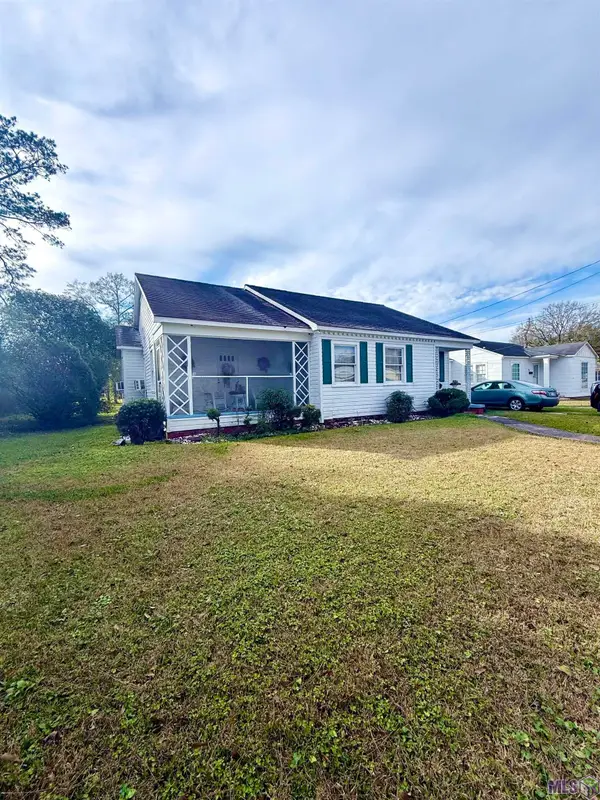 319 West End Rd, New Roads, LA 70760