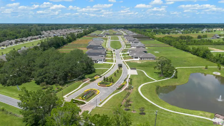 9843 Oak Colony Dr, Baton Rouge, LA 70817 - #3