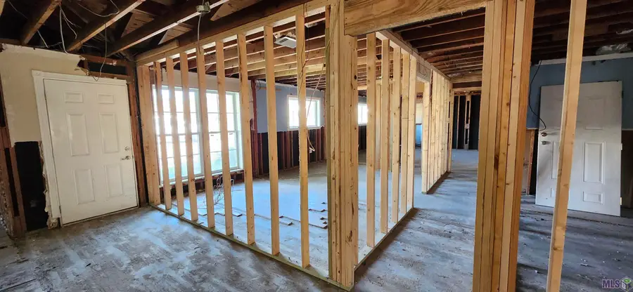 15560 Tiger Bend Rd, Old Jefferson, LA 70817 - #3