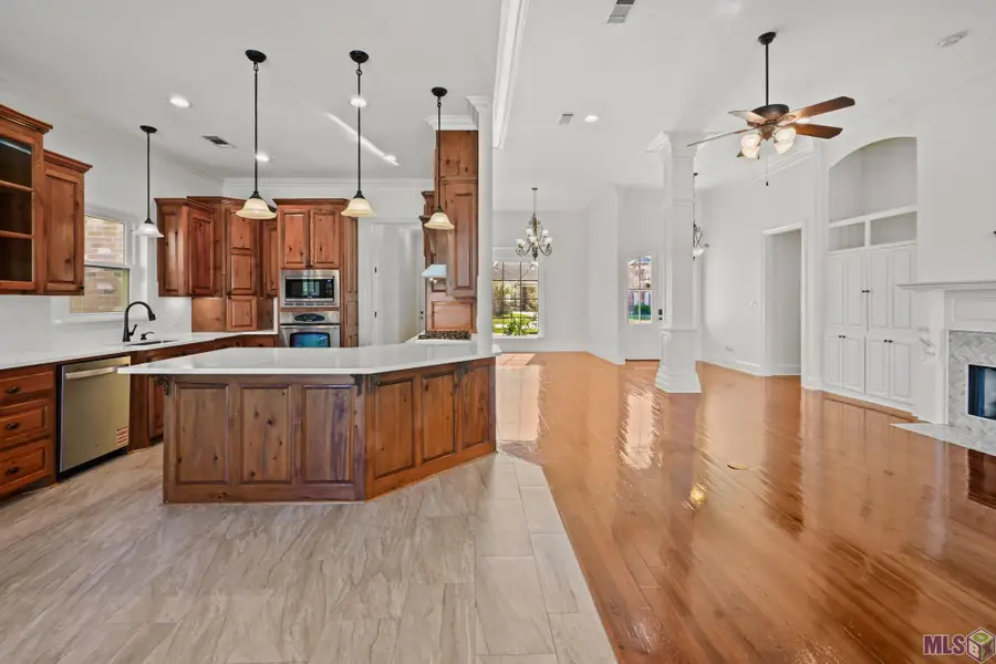 36464 Lake Bend Ave, Prairieville, LA 70769 - #2