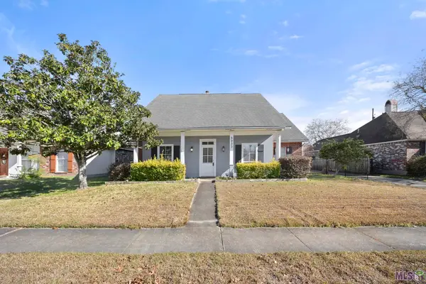 5933 Woodlawn Park Ct, Baton Rouge, LA 70817