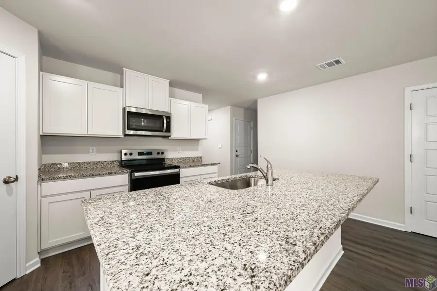 2426 Lewis Loop, Zachary, LA 70791 - #3