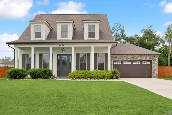 9574 W Terran Ln, Westwego, LA 70094