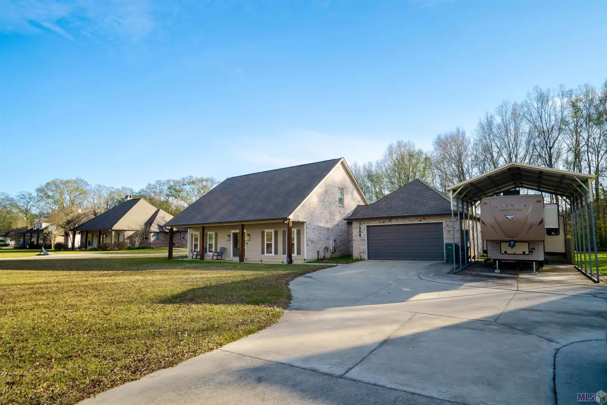 7066 Port Hudson Pride Rd, Zachary, LA 70791 - #1