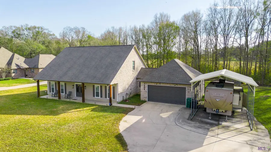 7066 Port Hudson Pride Rd, Zachary, LA 70791 - #2