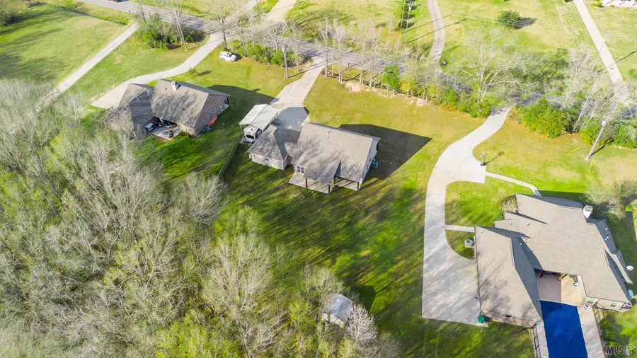 7066 Port Hudson Pride Rd, Zachary, LA 70791 - #3