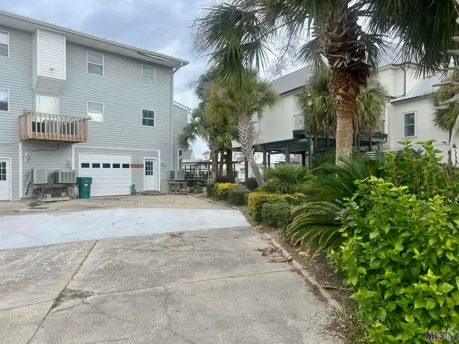 32875 Rivergate Cir #1, Springfield, LA 70462 - #3