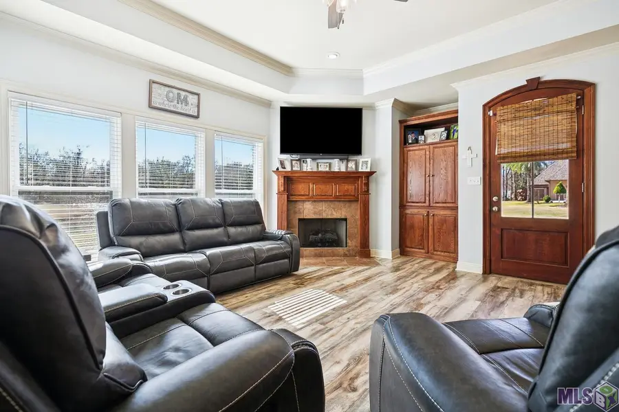 12292 Dutchtown Villa Dr, Geismar, LA 70734 - #3