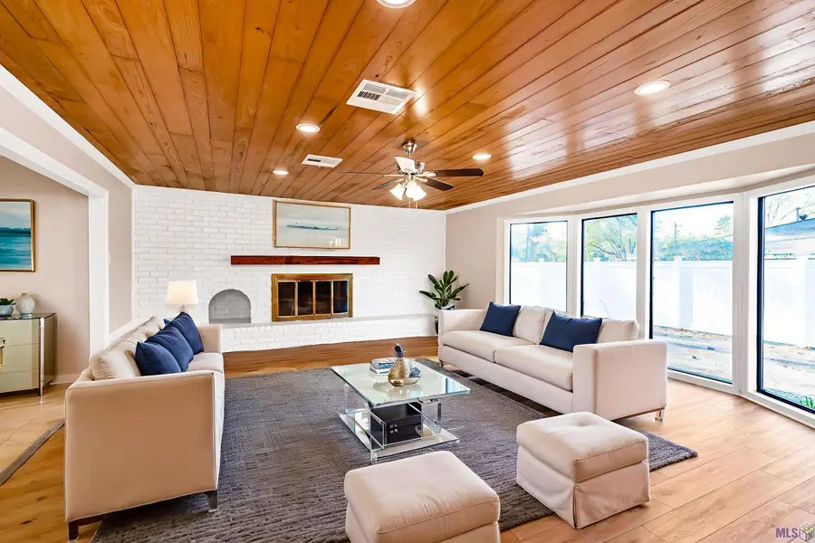 6555 Landmor Dr, Greenwell Springs, LA 70739 - #2