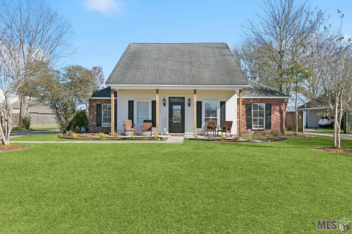 36340 Lucas Dr, Denham Springs, LA 70706 - #1