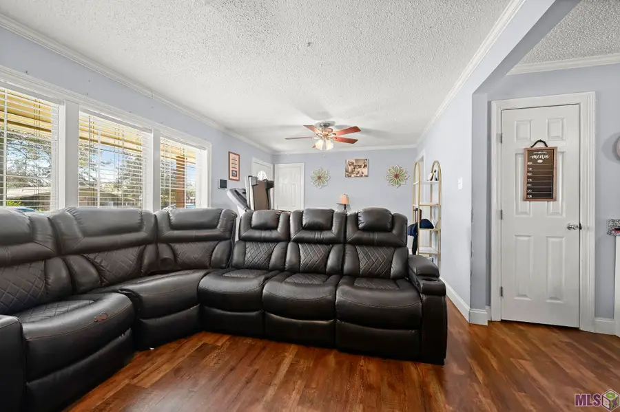 107 Joan St, Denham Springs, LA 70726 - #3