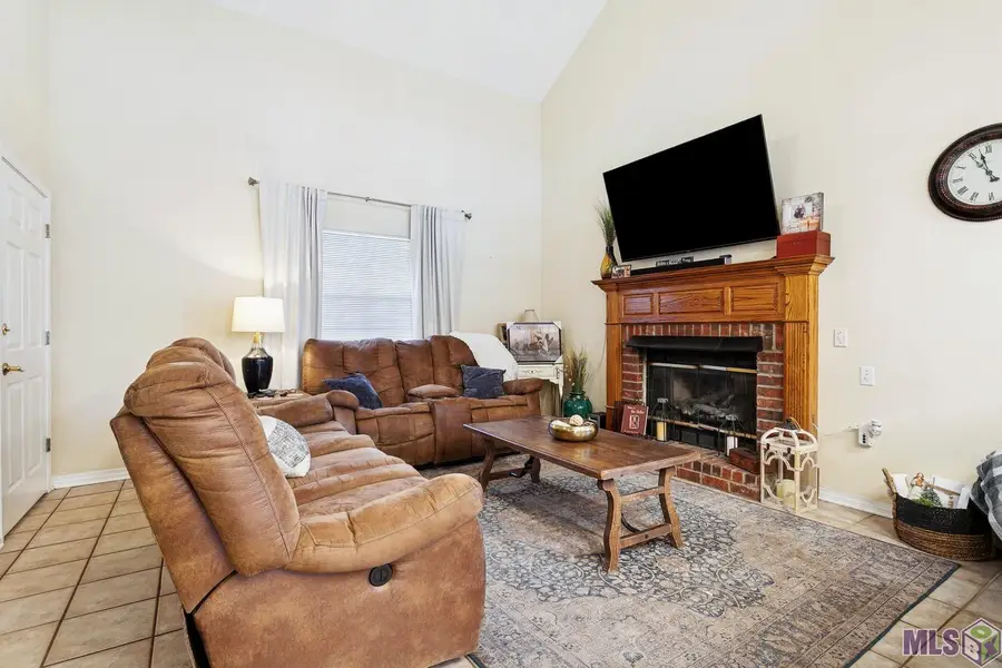 39152 S Thibodeaux Rd, Ponchatoula, LA 70454 - #3