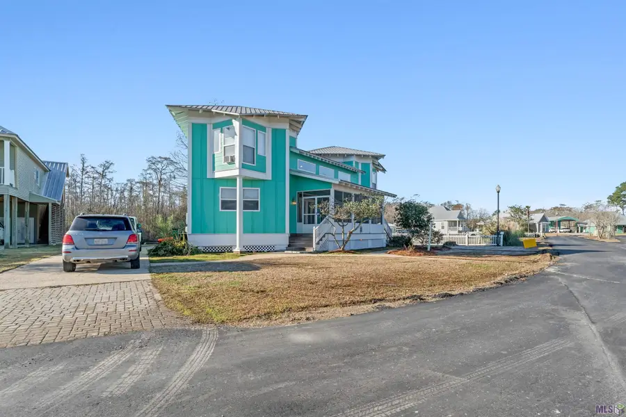 17097 Peace Point Dr, Springfield, LA 70462 - #2