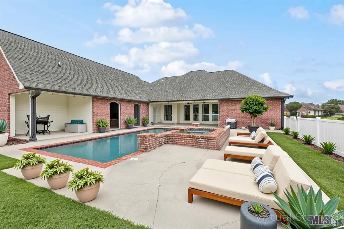 11177 Toria Ln, Saint Amant, LA 70774 - #1