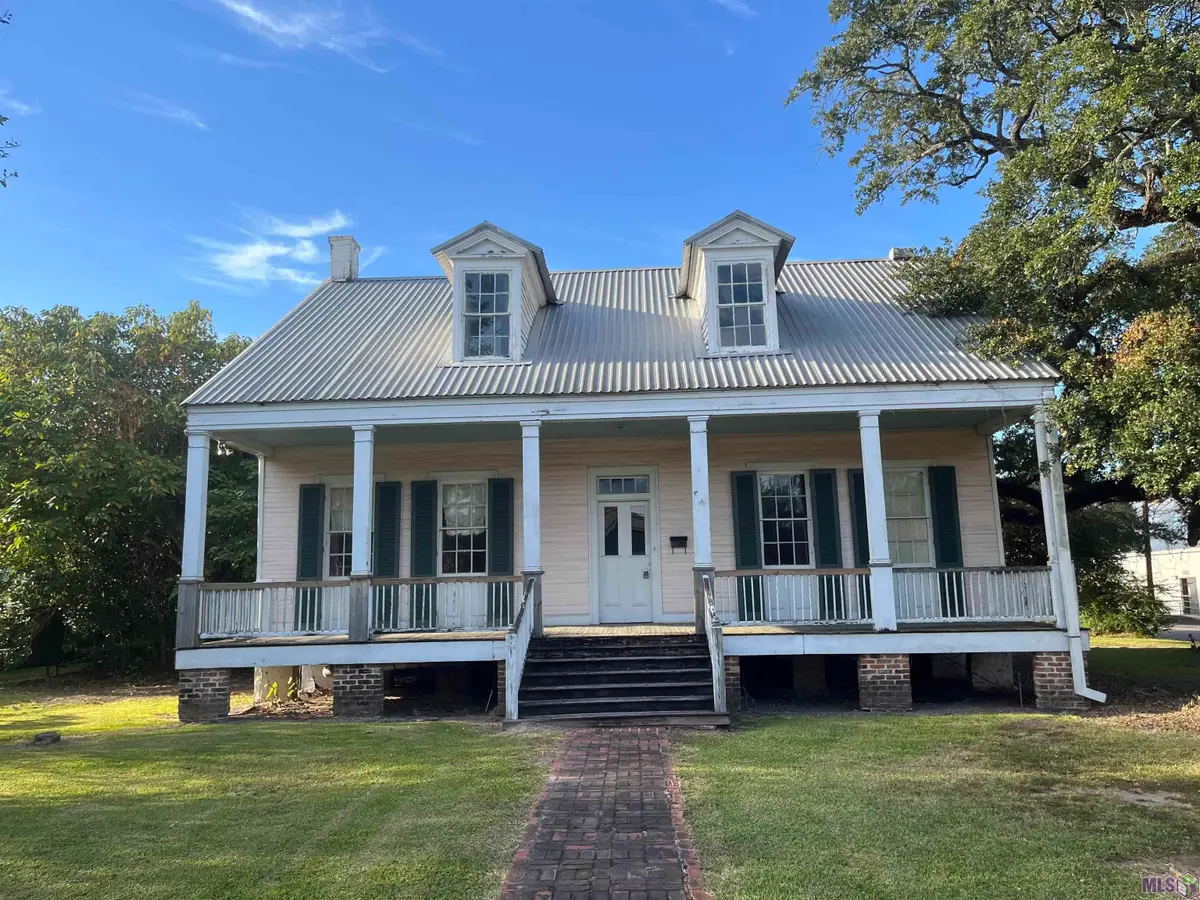 58060 Court St, Plaquemine, LA 70764 - #1