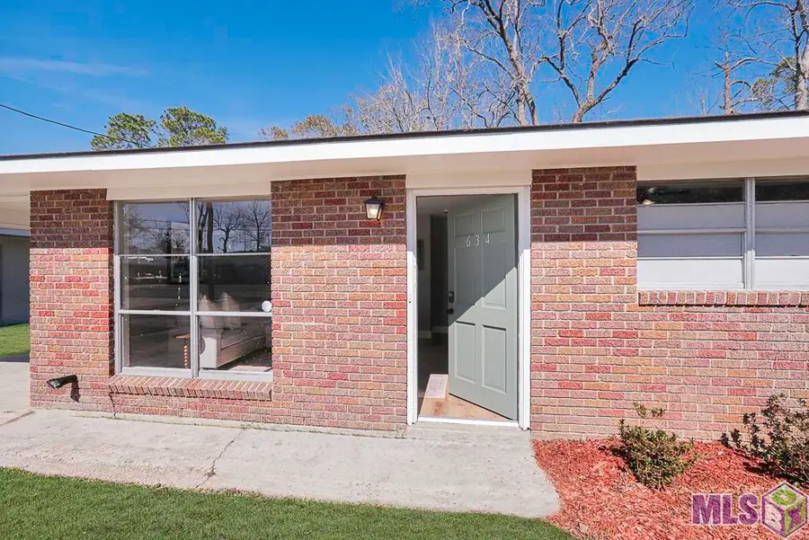 634 E Rome St, Gonzales, LA 70737 - #2