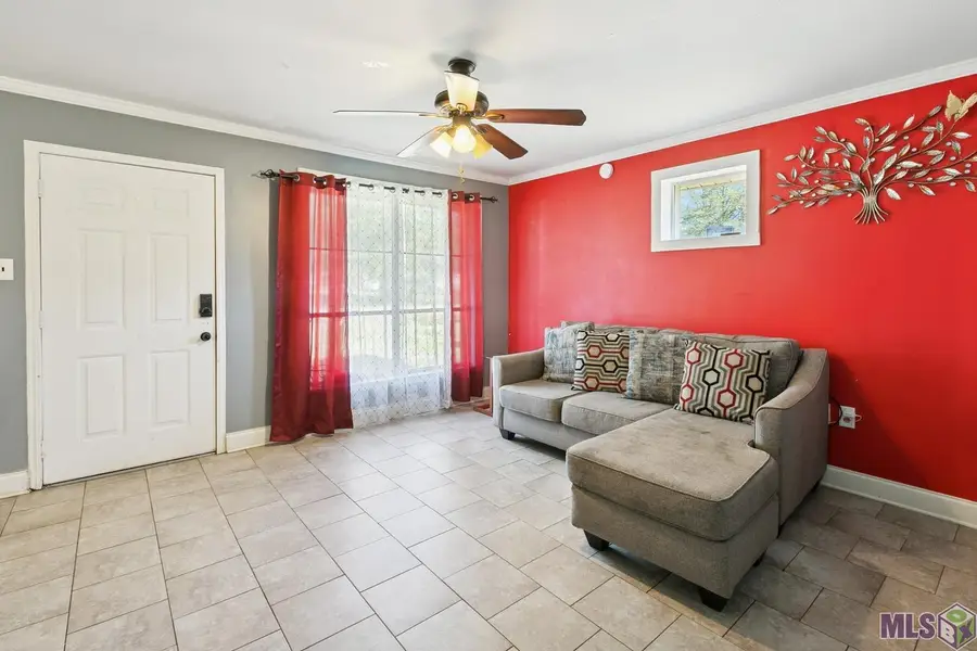 9490 Dabney Dr, Denham Springs, LA 70726 - #2