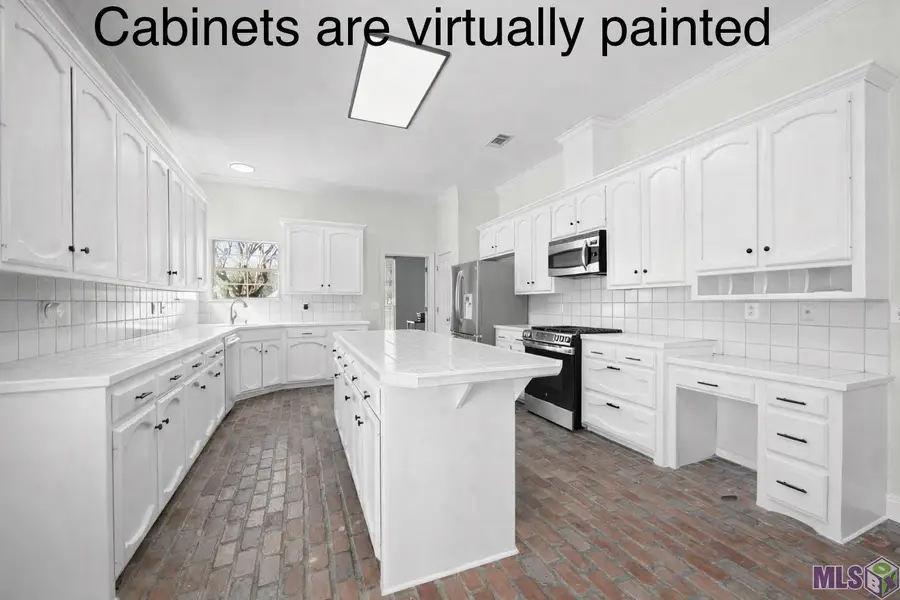 35096 Stone Castle Dr, Denham Springs, LA 70706 - #2