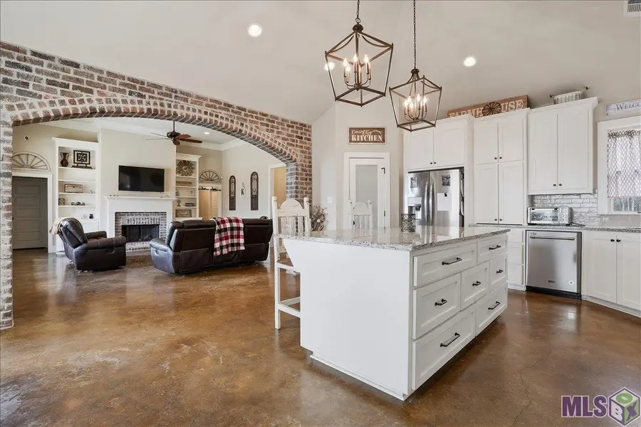 22364 La Hwy 42, Livingston, LA 70754 - #2