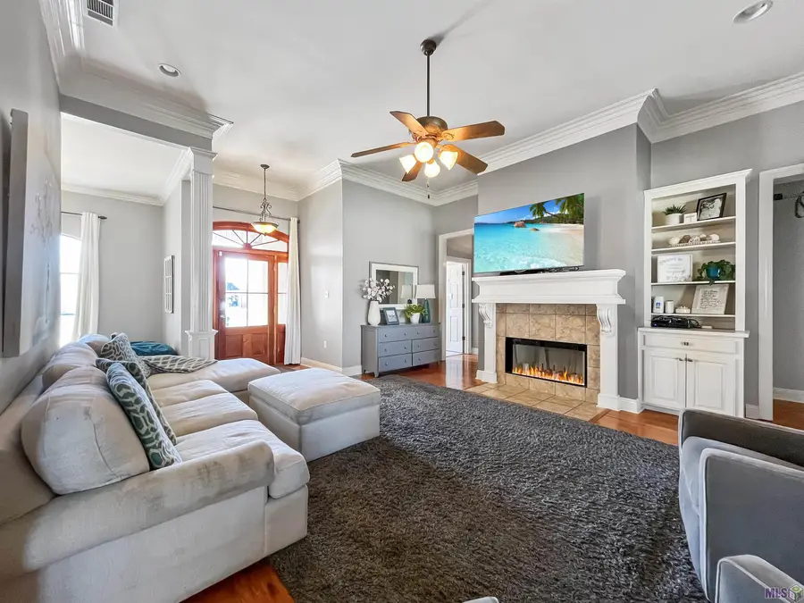 10251 Crooked Creek Ln, Denham Springs, LA 70726 - #2