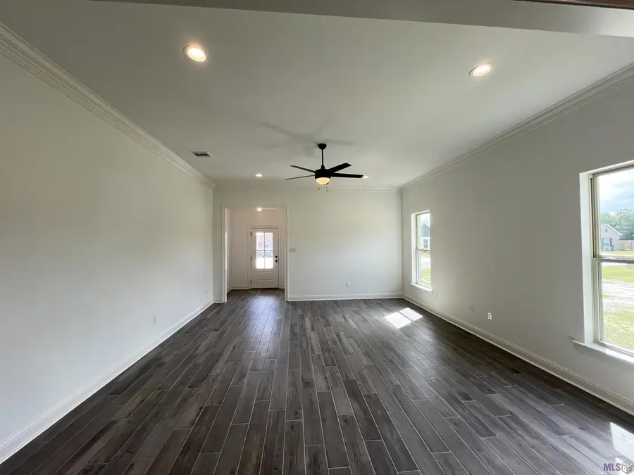 11321 Densmore Dr, Denham Springs, LA 70726 - #2