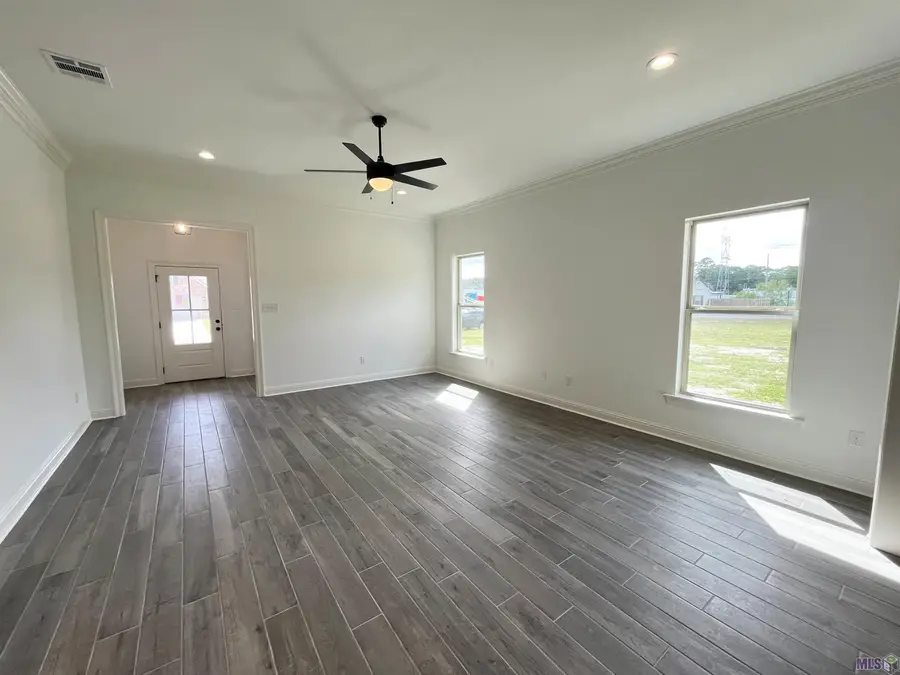 11321 Densmore Dr, Denham Springs, LA 70726 - #3