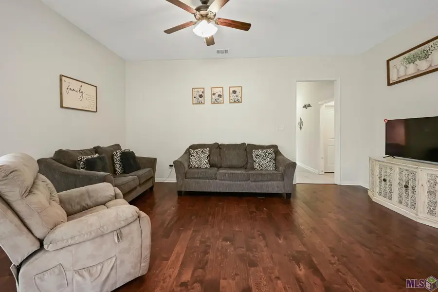 42510 Pebblestone Ave, Prairieville, LA 70769 - #3
