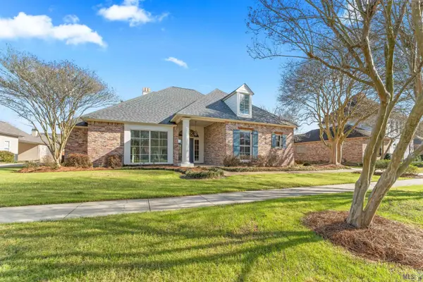 334 Plantation Crest Ct, Baton Rouge, LA 70810