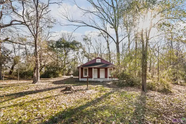 7612 Stirling Rd, St. Francisville, LA 70775