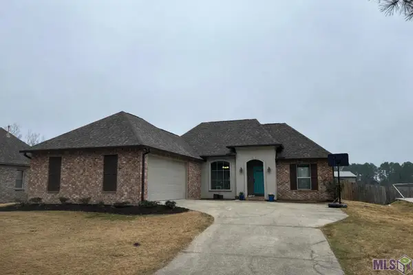 21382 Debbie Ln, Denham Springs, LA 70726