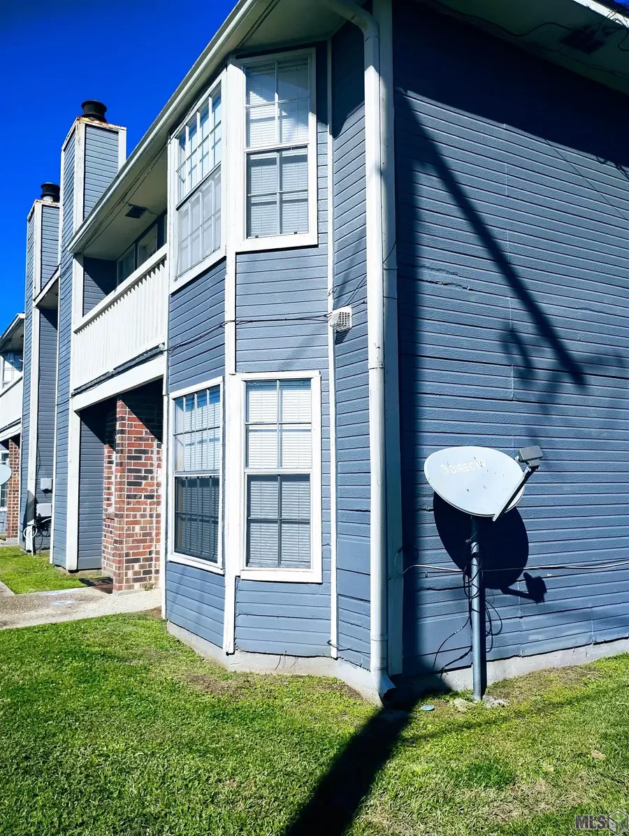810 Meadow Glen Ave #D, Zachary, LA 70791 - #2