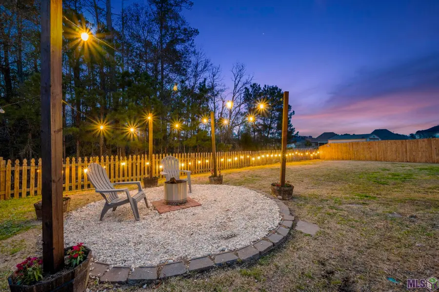 26017 Willow Wood St, Denham Springs, LA 70726 - #2