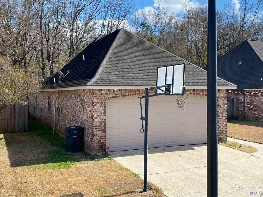 6129 Ridge Way Ave, Baton Rouge, LA 70817 - #2