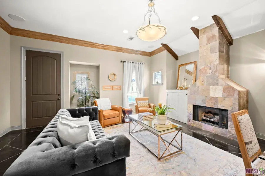 10142 Old World Dr, Baton Rouge, LA 70817 - #3