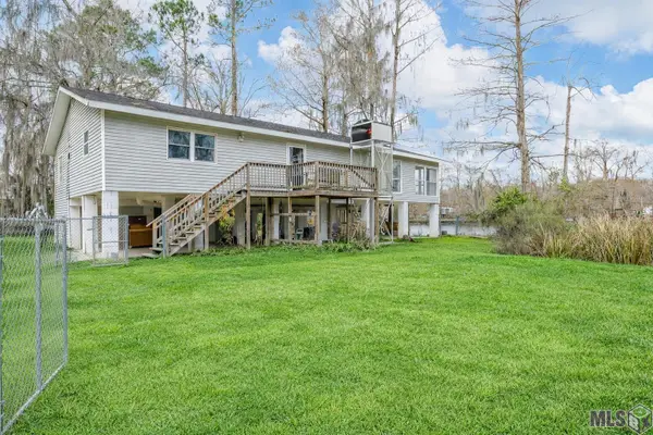 18739 River Bend Rd, Maurepas, LA 70449