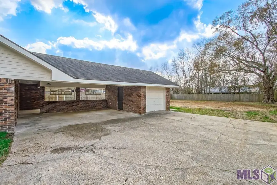 26011 Vincent Dr, Denham Springs, LA 70726 - #3