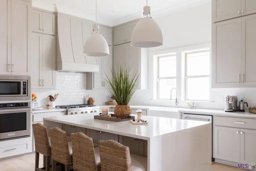 1126 Ivy Ct, Denham Springs, LA 70726 - #3