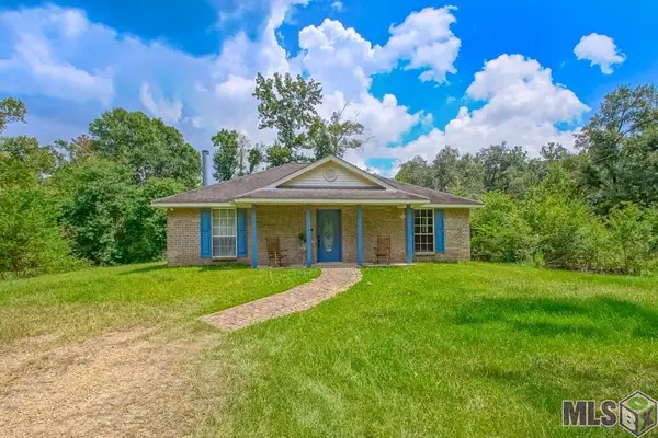 25790 Oak Alley Dr, Holden, LA 70744