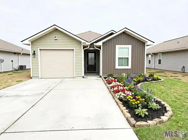 5663 Magnolia De Percy Dr, Carville, LA 70721