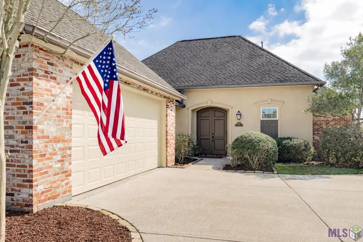 10710 Hill Pointe Ave, Baton Rouge, LA 70810 - #1