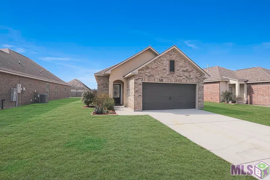 32433 Curtis Cove Ln, Denham Springs, LA 70706 - #2