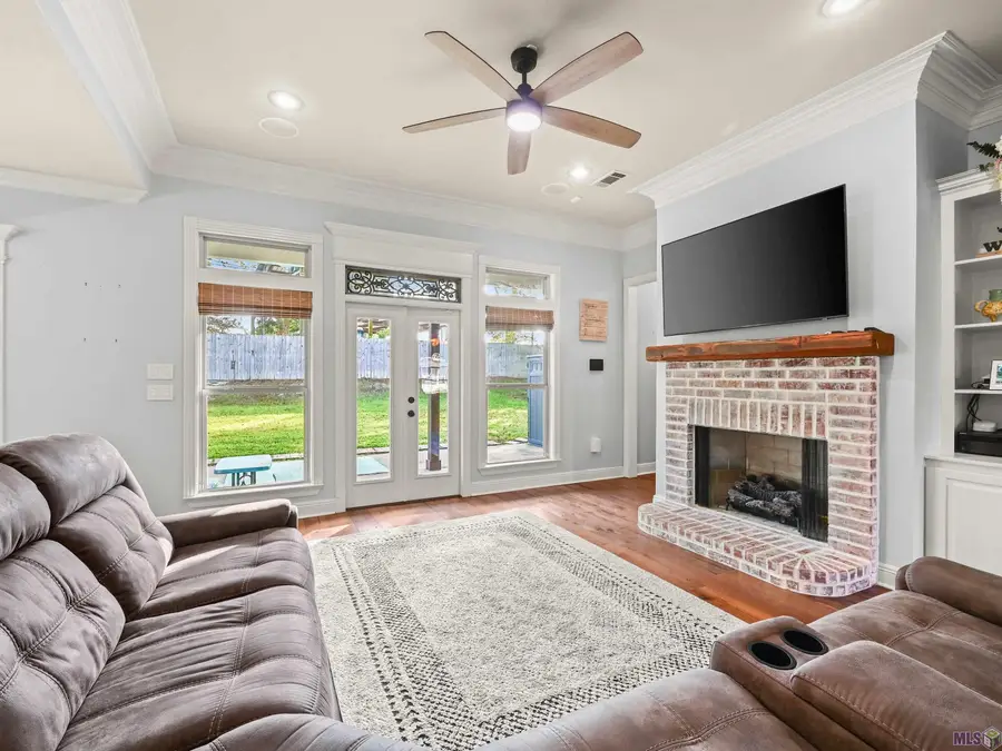 19910 Stone Hill Dr, Denham Springs, LA 70726 - #2